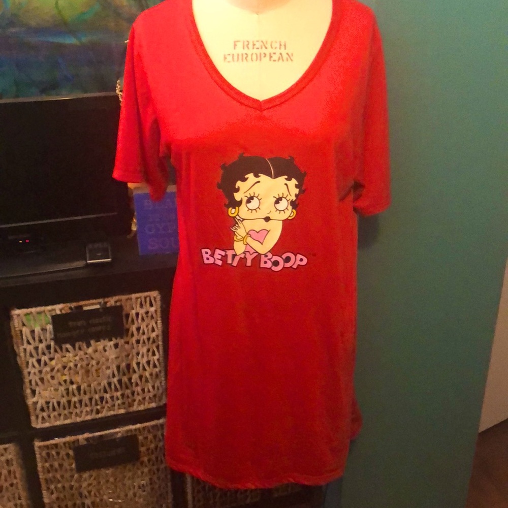Betty Boop red lounge Tshirt Sleepshirt size LG